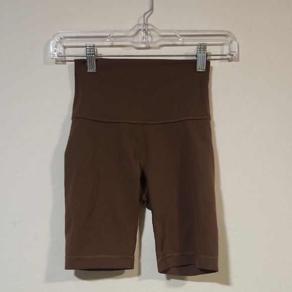 Lululemon Wunder Train High-Rise Shorts Size 2 – Fast Drying, Comfy & Cute! - Picture 3 of 10